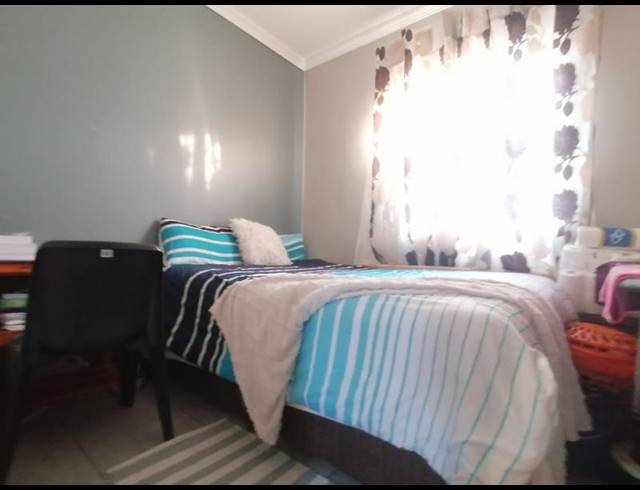 3 BEDROOM PROPERTY TO RENT IN LOTUS GARDENS